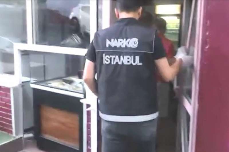 İstanbul'da uyuşturucu operasyonu: 32 gözaltı